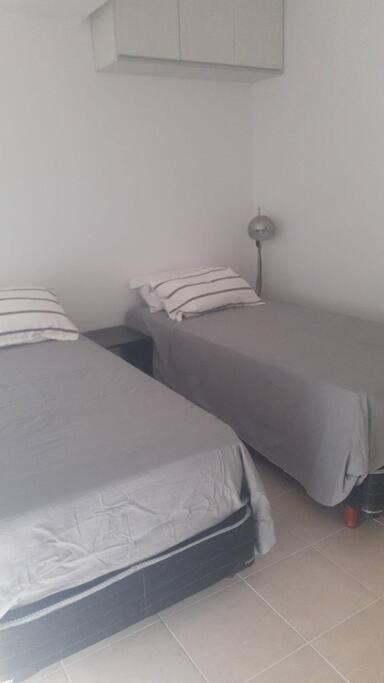 Departamento Calle Mendoza Albus -Acceso Rapido Ruta 22 General Roca Esterno foto
